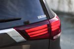 Mitsubishi Outlander PHEV 2017 года (NA)